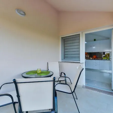 Modern In With Balcony Holiday home *